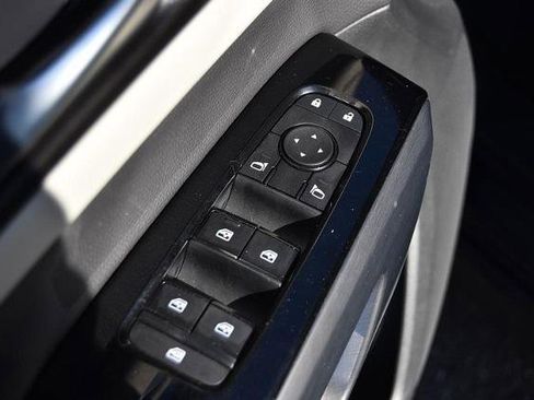 Certified 2023 Nissan Pathfinder SL w/ SL Premium Package image 9