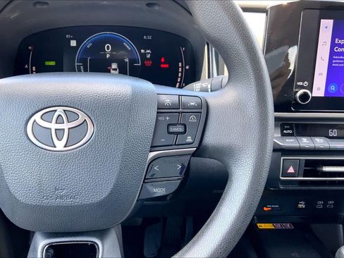 Used 2025 Toyota Camry LE FWD image 24