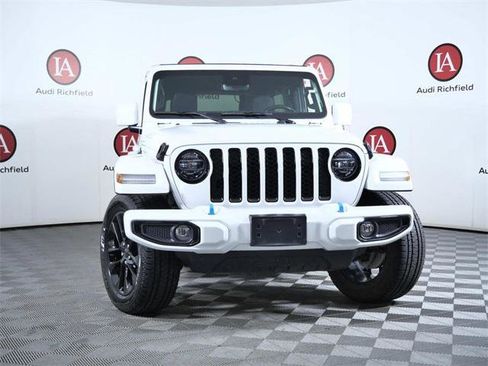 Used 2021 Jeep Wrangler Unlimited Sahara image 3