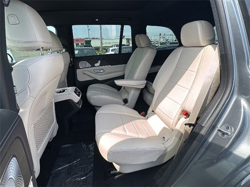 New 2026 Mercedes-Benz GLS 450 4MATIC image 14