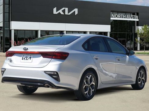 Used 2021 Kia Forte LXS FWD image 5