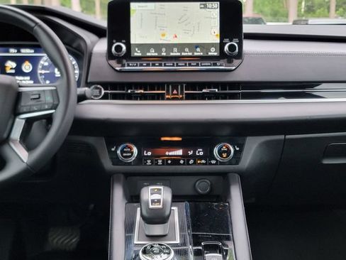 Used 2023 Mitsubishi Outlander SE Black Edition AWD/4WD image 28