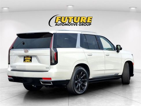 Used 2022 Cadillac Escalade Premium Luxury Platinum w/ Heavy-Duty Trailer Package image 4