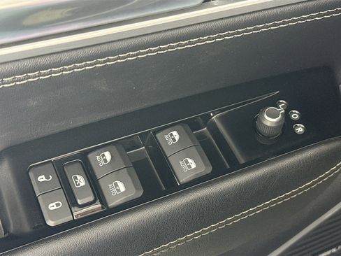 Used 2022 Jeep Wagoneer Series III image 18