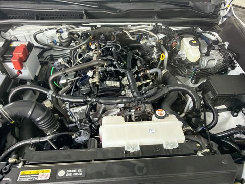 Used 2025 Toyota 4Runner SR5 AWD/4WD image 31