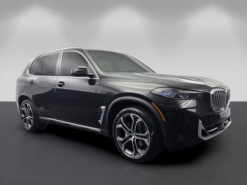 Used 2024 BMW X5 xDrive40i w/ Premium Package AWD/4WD image 1