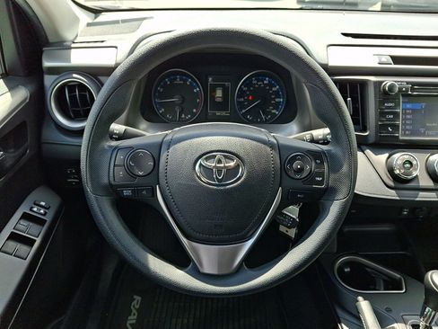 Used 2018 Toyota RAV4 LE w/ All Weather Liner Package AWD/4WD image 20