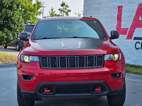 Used 2019 Jeep Grand Cherokee Trailhawk AWD/4WD image 2