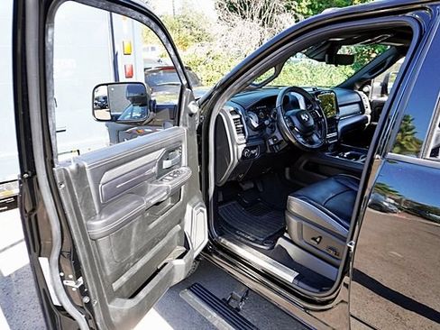 Used 2021 RAM 2500 Limited AWD/4WD image 46