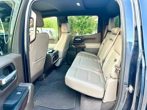 Used 2020 GMC Sierra 1500 SLT RWD image 12