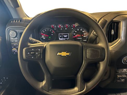 Used 2025 Chevrolet Silverado 1500 Custom AWD/4WD image 27