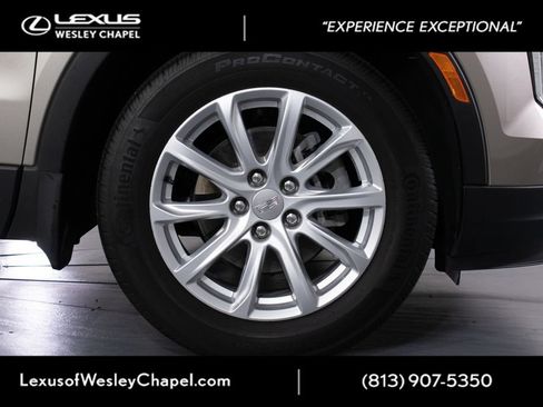 Used 2023 Cadillac XT4 Luxury w/ Cold Weather Package FWD image 3