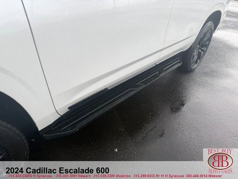 Used 2024 Cadillac Escalade Sport w/ LPO, ONYX Package image 10