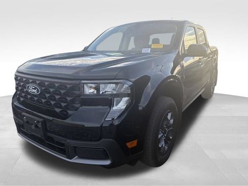Used 2025 Ford Maverick XLT w/ Equipment Group 301A AWD/4WD image 3