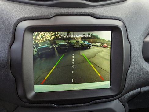 Certified 2022 Jeep Renegade Altitude w/ Convenience Group image 21