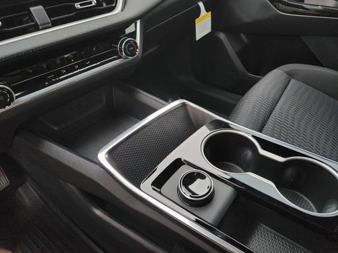 New 2026 Chevrolet Equinox LT w/ Safety and Technology Package image 15