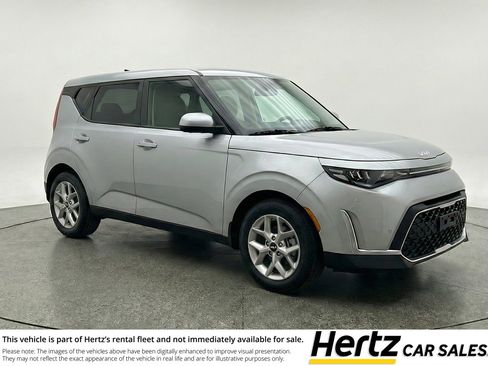 Used 2025 Kia Soul LX w/ LX Technology Package FWD image 1