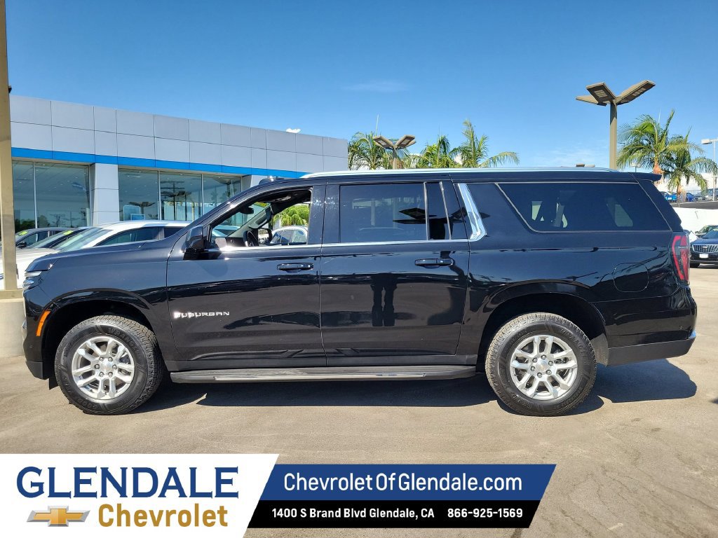 Certified 2025 Chevrolet Suburban LT AWD/4WD image 14