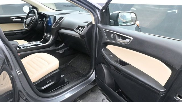 Used 2022 Ford Edge SEL AWD/4WD image 14