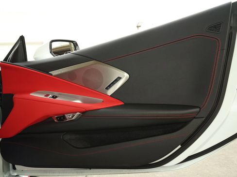 Used 2020 Chevrolet Corvette Stingray Preferred Cpe w/ 2LT Preferred Equipment Group RWD image 22