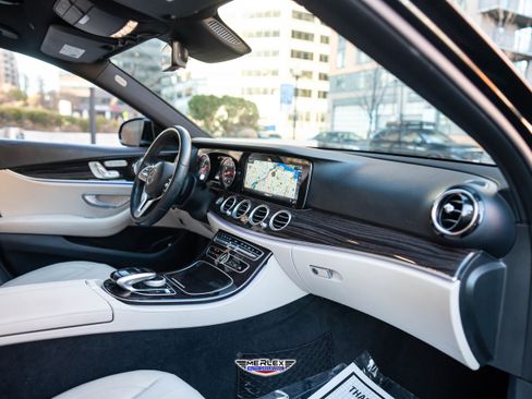 Used 2019 Mercedes-Benz E 300 w/ Premium 1 Package image 15