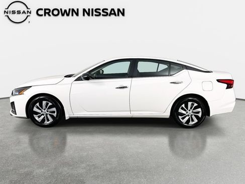 Certified 2025 Nissan Altima 2.5 S image 9