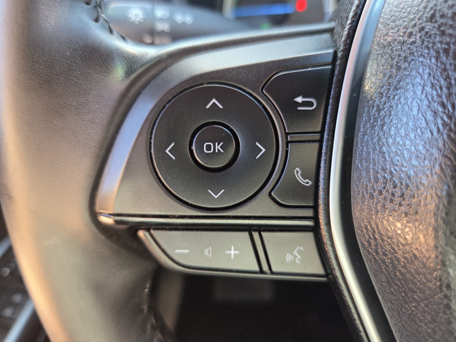 Used 2022 Toyota Venza XLE AWD/4WD image 27
