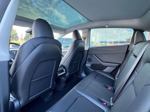 Used 2024 Tesla Model Y Long Range image 12