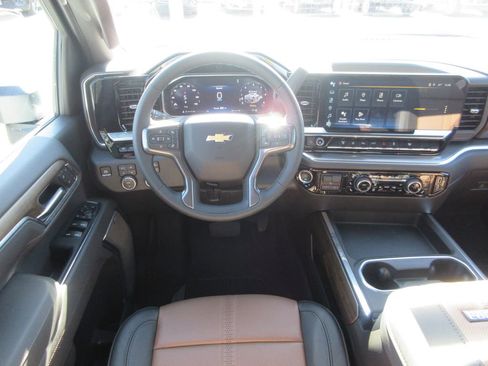 New 2026 Chevrolet Silverado 3500 High Country w/ High Country Premium Package image 18