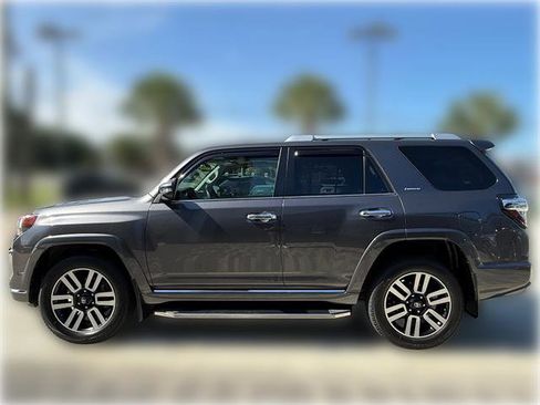 Used 2021 Toyota 4Runner Limited AWD/4WD image 4