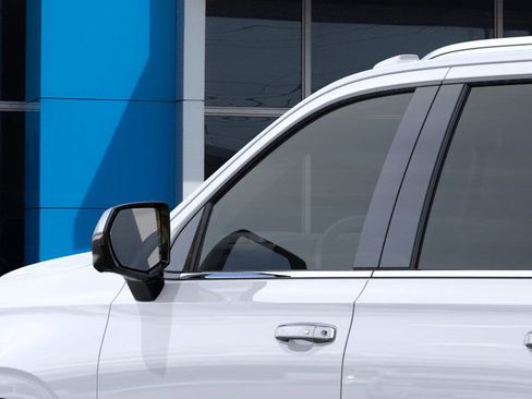 New 2026 Chevrolet Suburban Premier image 12