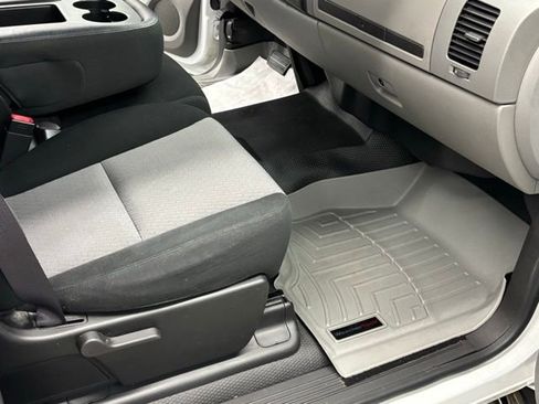 Used 2009 GMC Sierra 1500 W/T image 25