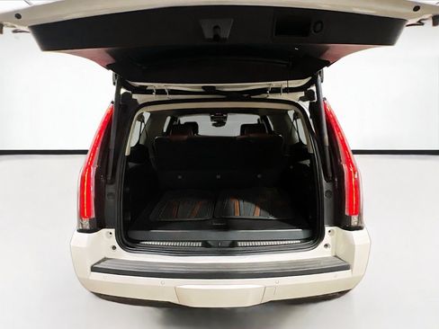 Used 2015 Cadillac Escalade ESV Premium AWD/4WD image 21