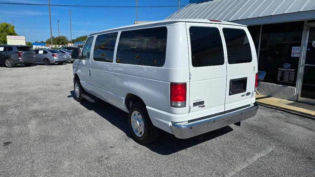 Used 2014 Ford E-150 and Econoline 150 Wagon RWD image 5