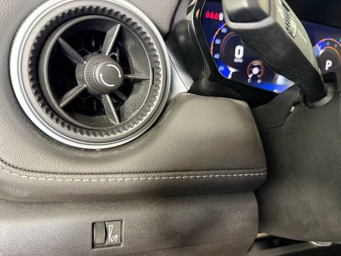 Used 2024 Chevrolet Colorado LT w/ LT Convenience Package image 19