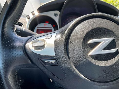 Used 2009 Nissan 370Z Coupe w/ Sport Pkg RWD image 10