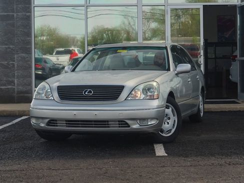 Used 2002 Lexus LS 430 RWD image 6