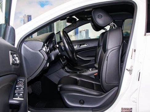 Used 2018 Mercedes-Benz GLA 250 4MATIC image 20