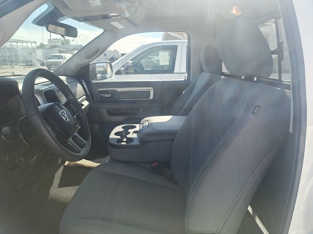 Used 2019 RAM 1500 Classic SLT AWD/4WD image 8