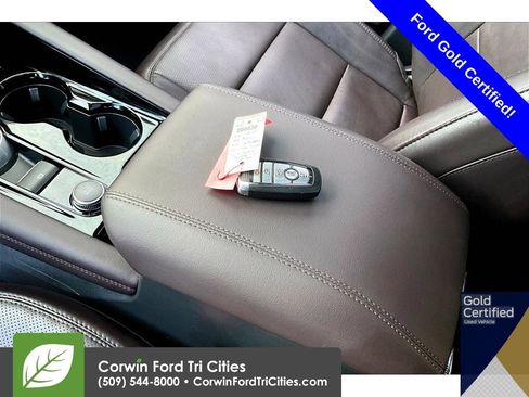 Used 2025 Ford Explorer Platinum w/ LUX Leather Package image 3