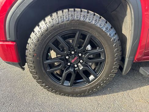 Used 2020 GMC Sierra 1500 Elevation w/ Elevation Value Package image 9