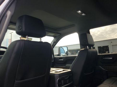 Used 2023 GMC Sierra 3500 Denali w/ Technology Package image 13