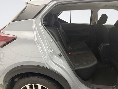 Used 2023 Nissan Kicks SV image 17