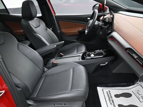 Used 2022 Volkswagen ID.4 Pro S image 38