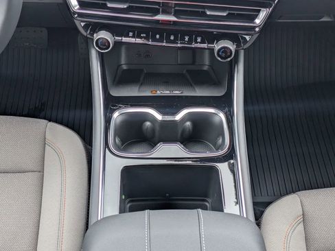 New 2026 Chevrolet Suburban Premier RWD image 28