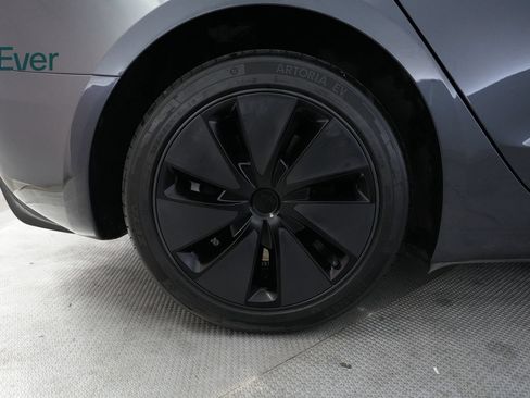 Used 2025 Tesla Model 3 Long Range RWD image 22