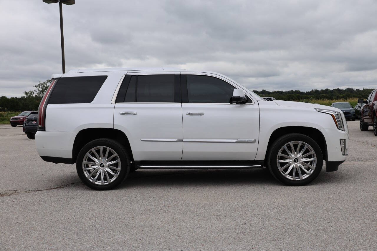 Used 2017 Cadillac Escalade Premium Luxury AWD/4WD image 7
