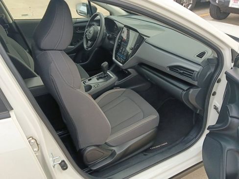 Used 2025 Subaru Crosstrek 2.0i Premium image 9