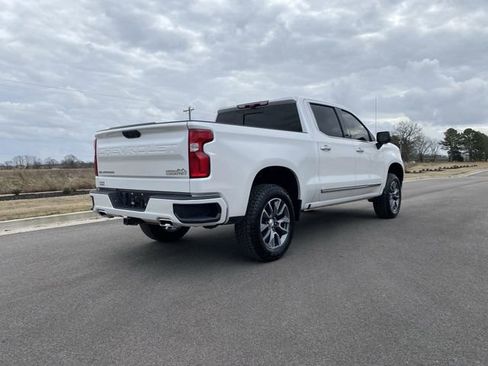 Used 2022 Chevrolet Silverado 1500 High Country w/ Technology Package image 5