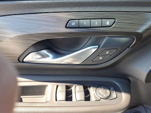 Used 2020 GMC Terrain SLT w/ Preferred Package image 27